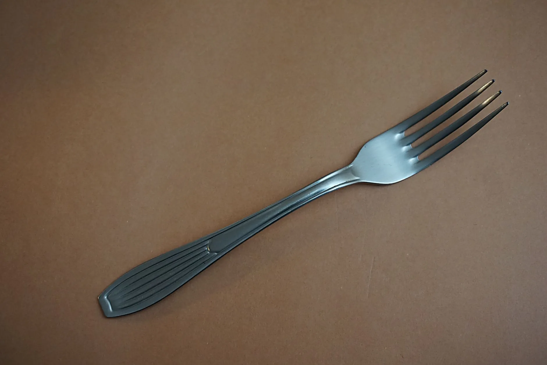 广州皮具制造行业趋势：品质材料与精良工艺如何驱动箱包产品升级