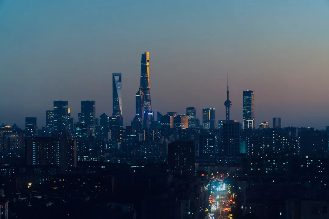 2025年箱包皮具贸易趋势与高品质时尚箱包采购要点