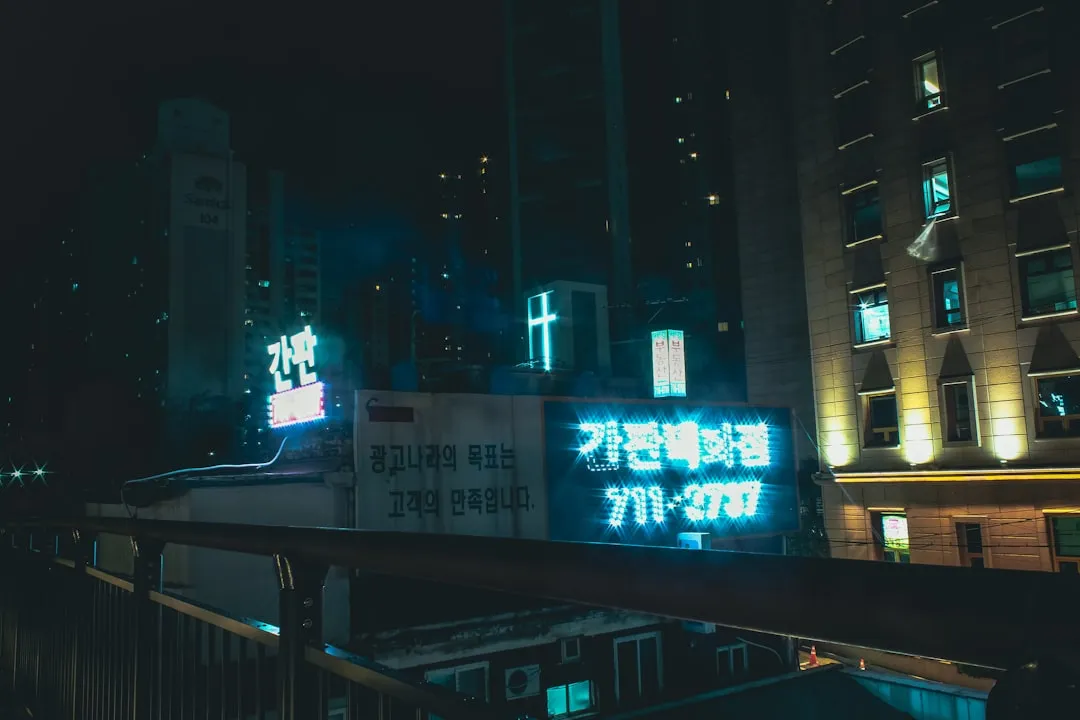 广州制包厂鹏高皮具：箱包产品型号与工艺参数对比分析